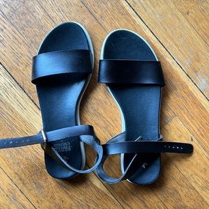 Faryl Sandals size 8.5